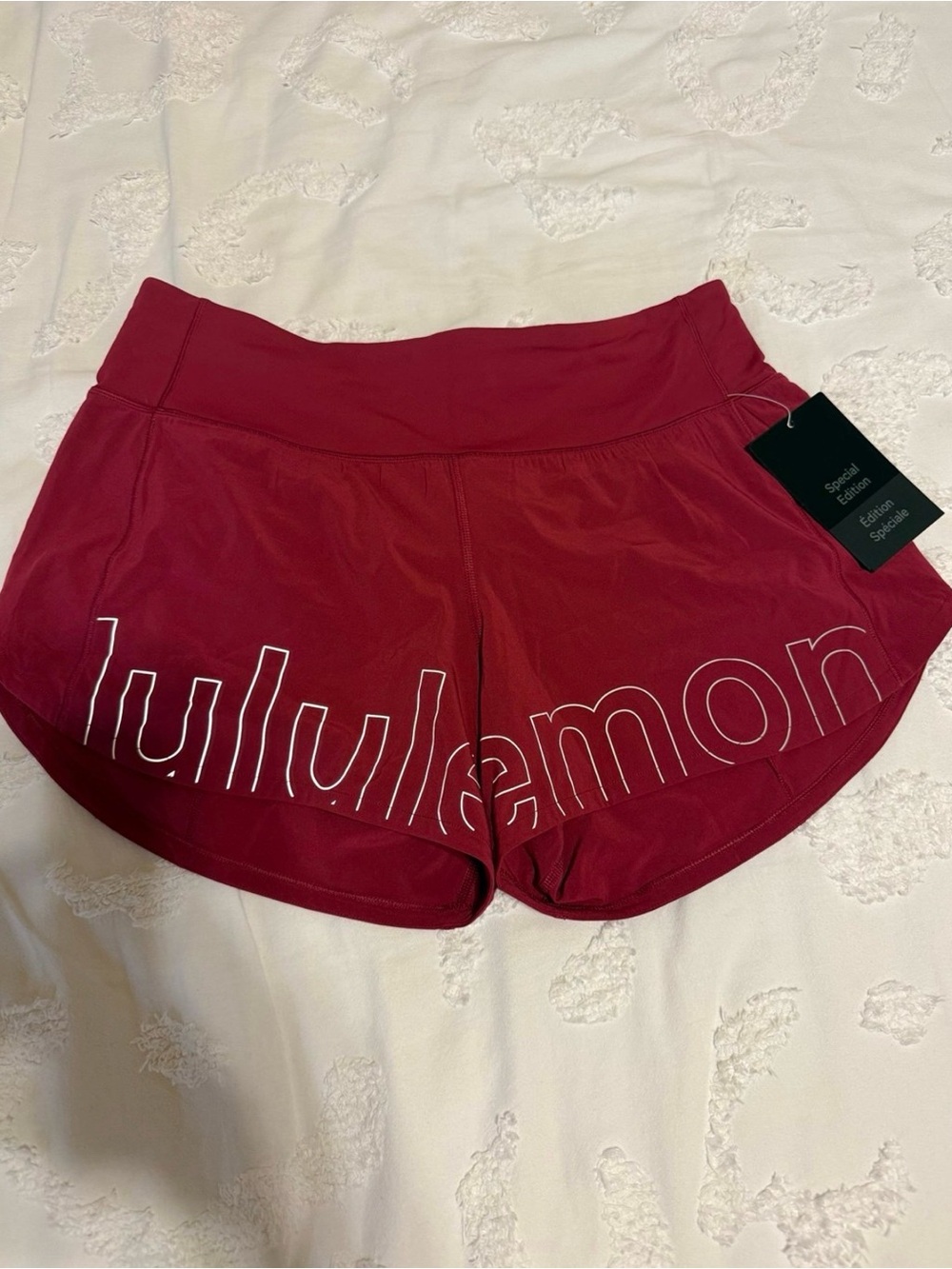NWT Lululemon Speed Up MR
Lined Short 4" Graphic Special Edition in Pomegranate